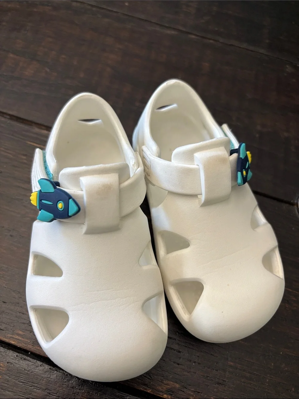 White Kids Sandals with Blue Rocket Charm - Water-Friendly
